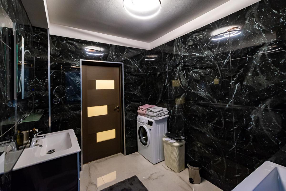 Moky Rezident Apartment Arad Ngoại thất bức ảnh