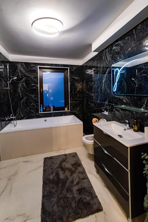 Moky Rezident Apartment Arad Ngoại thất bức ảnh