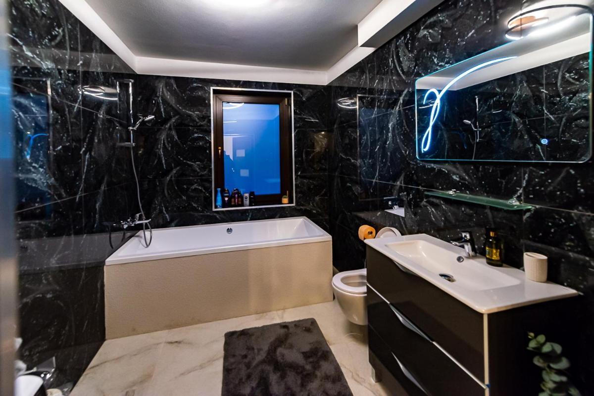 Moky Rezident Apartment Arad Ngoại thất bức ảnh